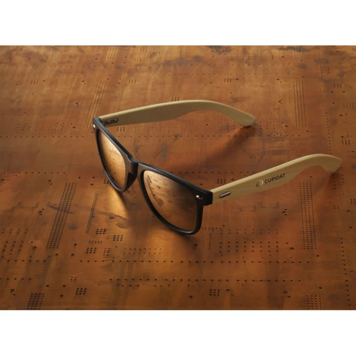 Sunglasses with bamboo arms UV400