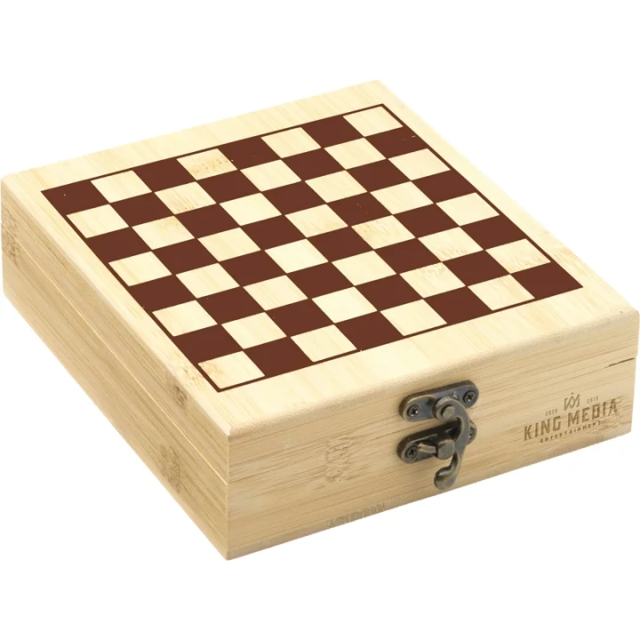 Wooosh wine & chess gift set