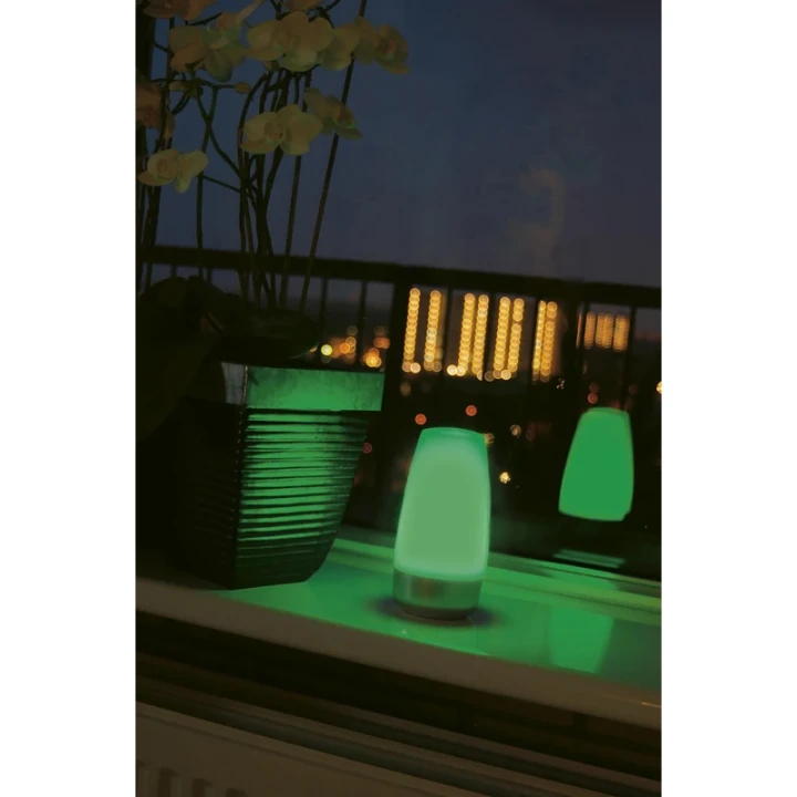 Colour changing lamp