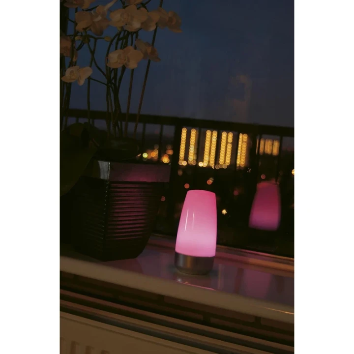 Colour changing lamp