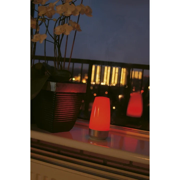 Colour changing lamp