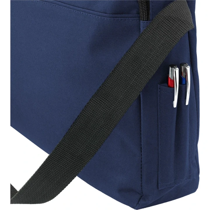 Shoulder document bag