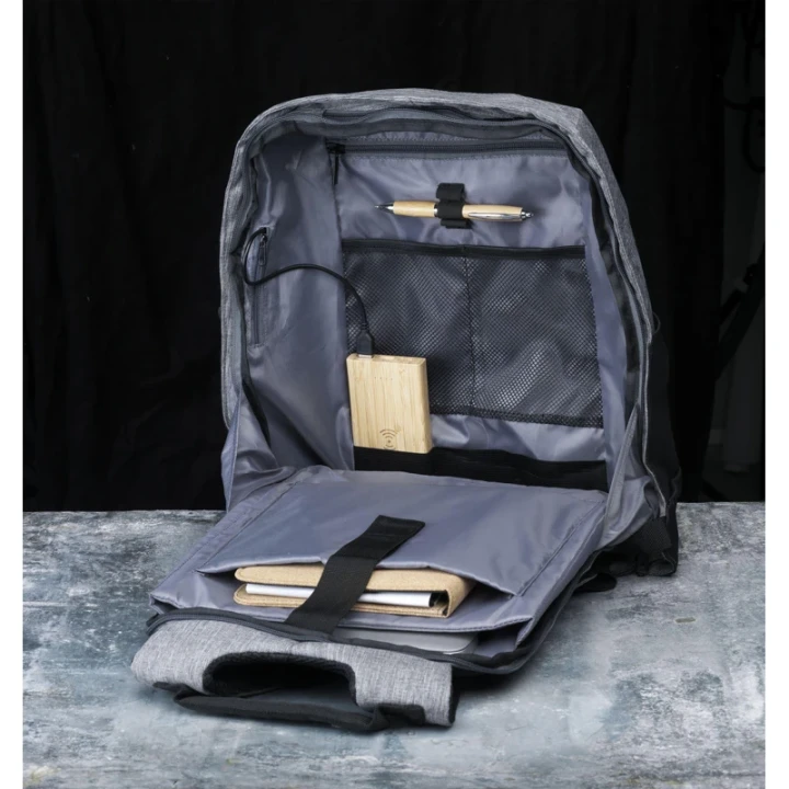 Anti-theft RFID backpack