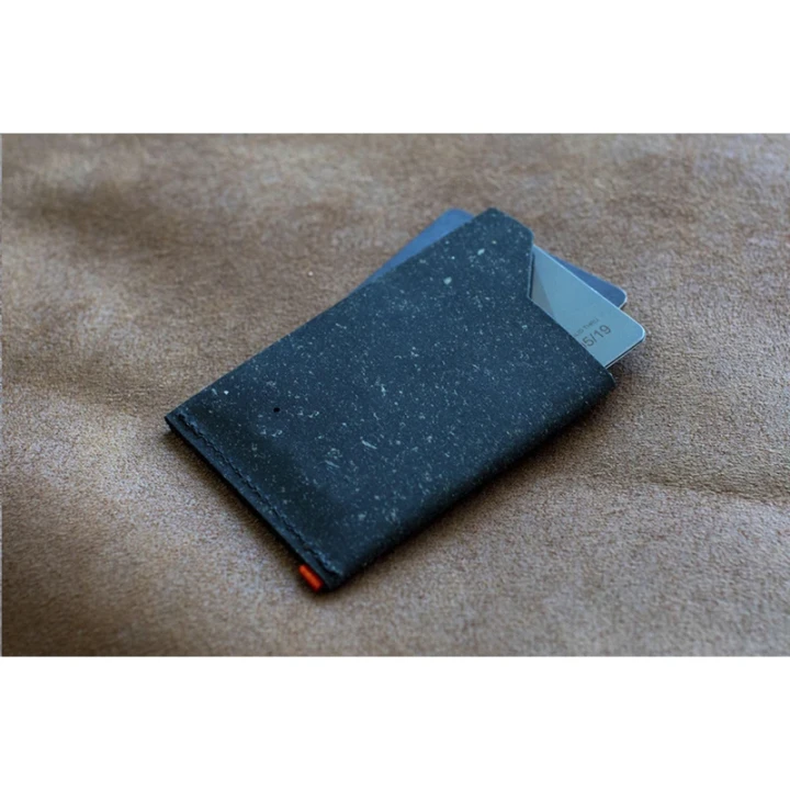 Made recycled leather card holder