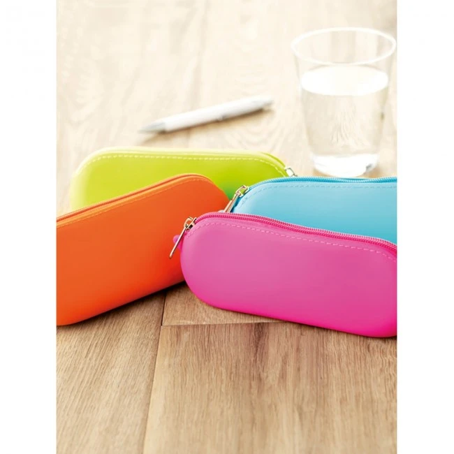 Silicone pouch
