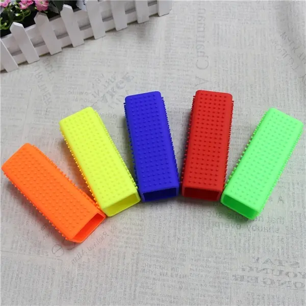 Silicone pet brush