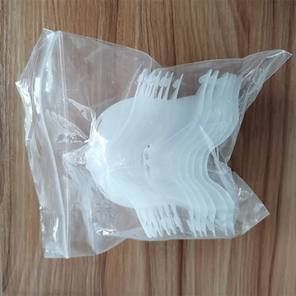 Anti stuffy mask support frame