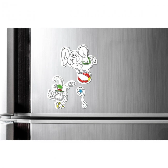 Colouring magnetic stickers