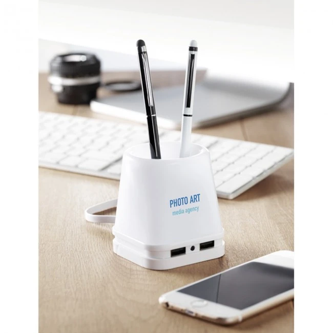 USB hub penholder