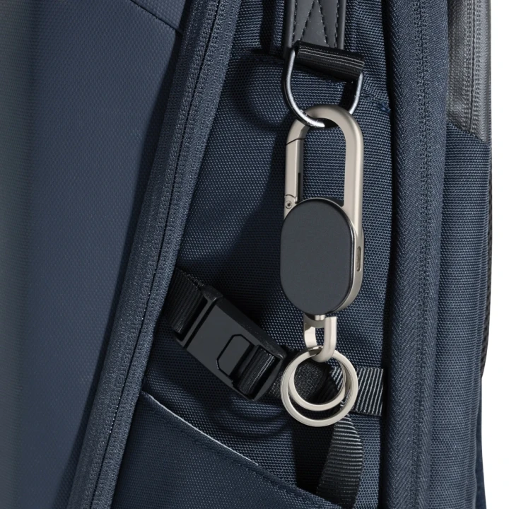 Keyfinder Dual keychain with worldwide locating